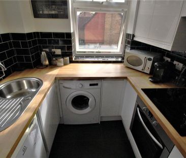 1 bedroom flat to rent - Photo 6