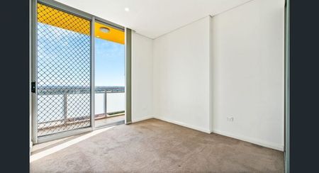 Luxury 2 Bedroom Apartment - Photo 3