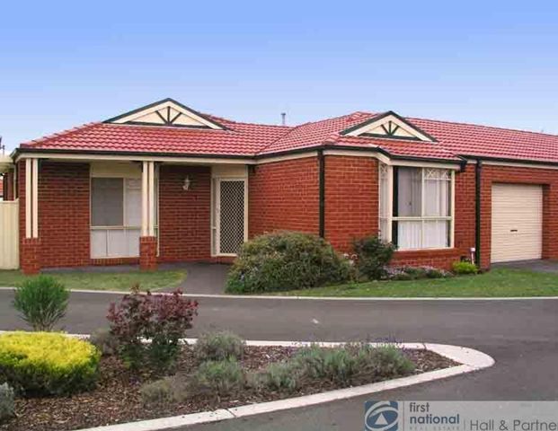 7/17 Cypress Grove, 3175, Dandenong Vic - Photo 1