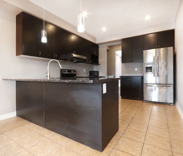 For Lease - 41 Pulpwood Cres Master Crescent Unit# 2nd Master Bedro... - Photo 1