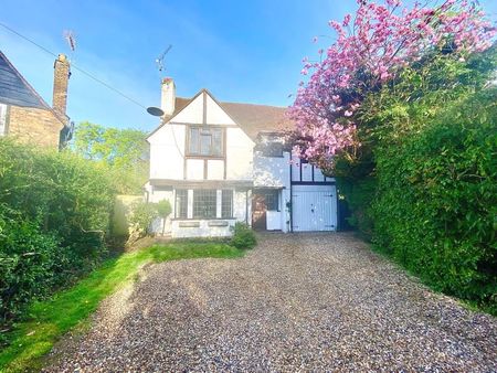 Horseshoe Cottage, Blackwater, GU17 - Photo 4