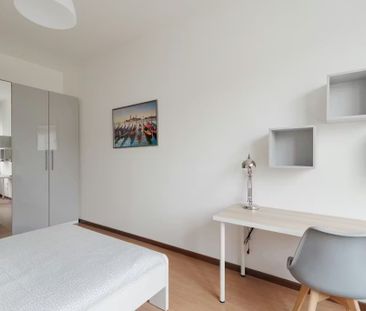 Via Ernesto Breda, Milan, Lombardy 20126 - Photo 3