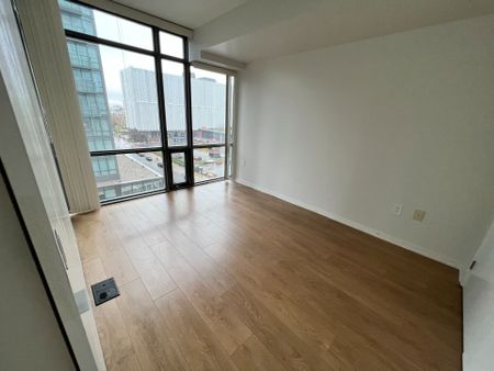 For Lease - 37 Grosvenor Street Unit# 702, Toronto, Ontario - Photo 2