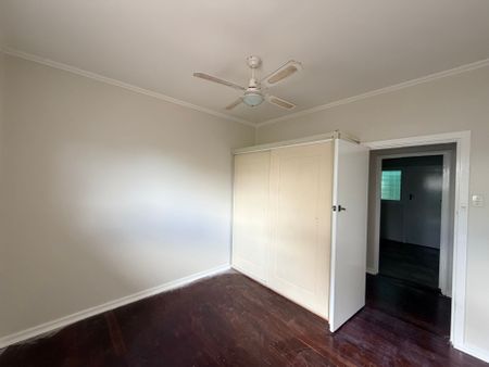 To register & apply for this property, please use this link: https://snug. com/ - Photo 4