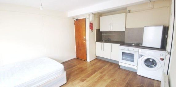 Studio to rent - Photo 2