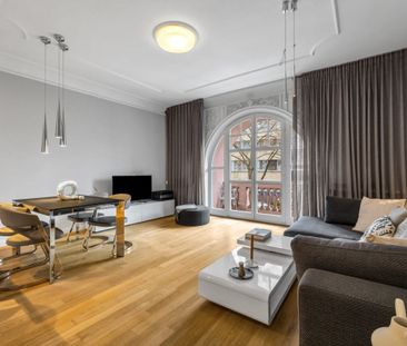 Apartament w zabytkowej kamienicy na Flory 70 m² - Photo 1