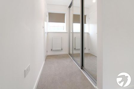 3 bedroom detached house to rent - Photo 3