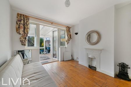 3 bedroom semi-detached house to rent - Photo 3