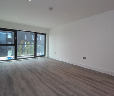 Waterford House, Bayscape, Cardiff Marina - Photo 2