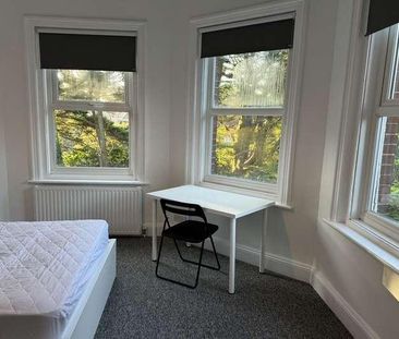 Bedroom First Floor Flat In Meyrick, BH3 - Photo 2
