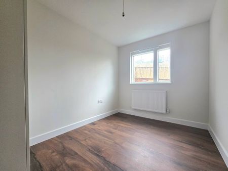3 Bedroom Apartment, Norbury Avenue, London - Photo 4