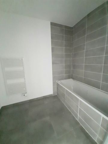Location Appartement 3 pièces 63m² NIMES 30000 - Photo 5