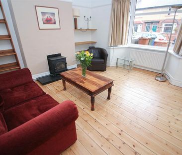 2 Bedroom House - Semi-Detached - Photo 1