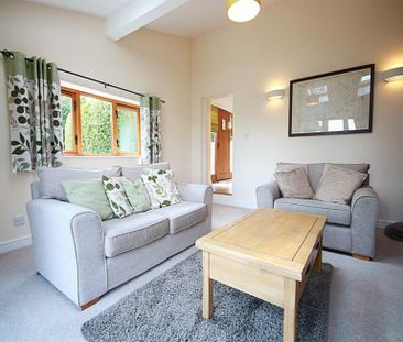 1 Bedroom Detached To Let - Photo 1