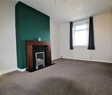 2 bedroom semi-detached house to rent - Photo 2
