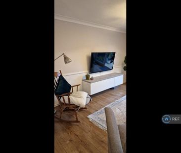 2 bedroom end of terrace house to rent - Photo 4