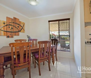 4 BEDROOM HOME WITH IN GROUND POOL - Photo 5