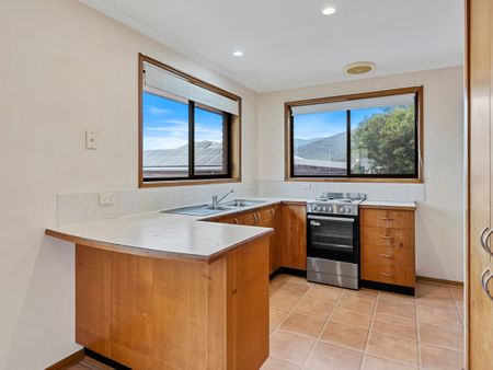 2/85 Branscombe Road Claremont TAS 7011 Australia - Photo 5