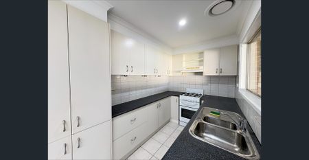 Perfect Family Home! - Photo 3