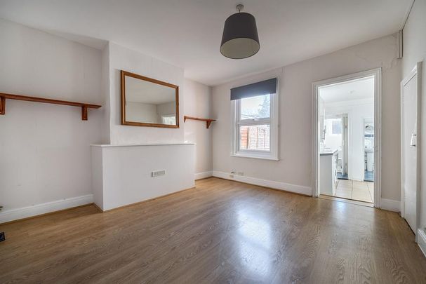 4 bedroom terraced house to rent - Photo 1