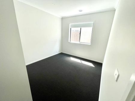 “Brand new 4 bedder” - Photo 4