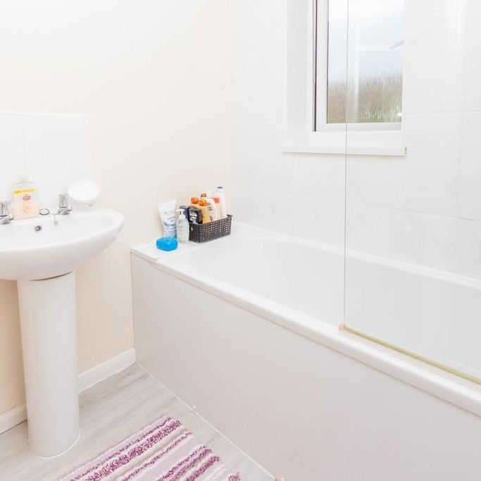 3 bedroom terraced house to rent - Photo 1