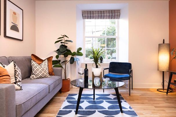 Cumberland Street North West Lane, Edinburgh, EH3 6RF - Photo 1