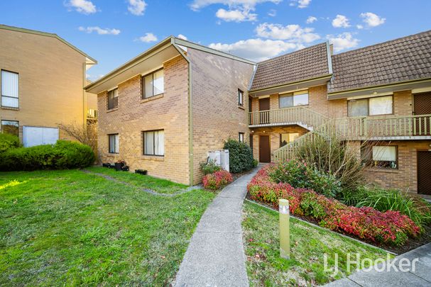 9/2 Buik Place, Belconnen ACT - Photo 1