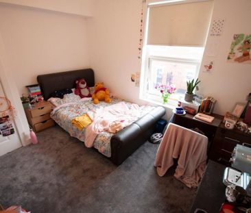 5 bedroom terraced house to rent - Photo 5