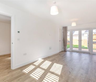 3 bedroom semi-detached house to rent - Photo 1