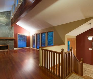 House in West Vancouver, BC - Photo 6