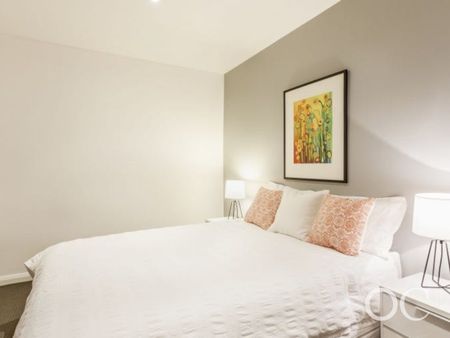 Open the Door to Seamless Style - Photo 5