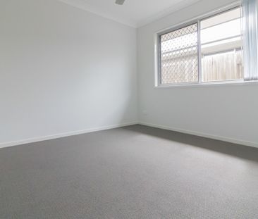 Unique Family Home with Dual Access! - Photo 3