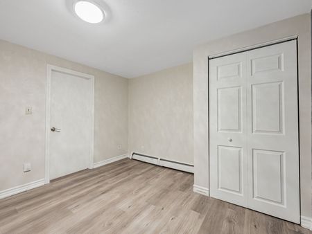 For Lease - 708 Carnegie Avenue Unit# Lower, Oshawa, Ontario - Photo 4