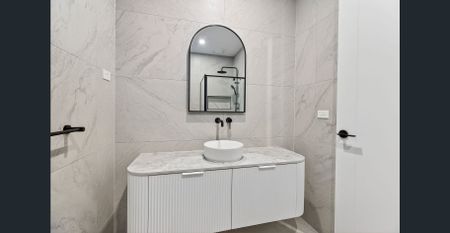 Stunning 3-Bedroom Family Home in Mickleham - Photo 5