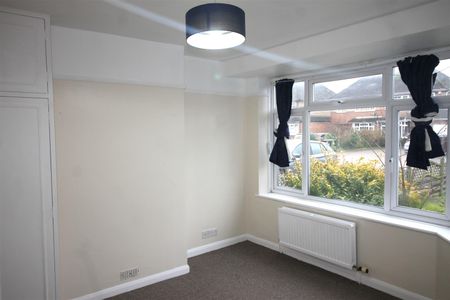 Shelburne Road, High Wycombe - Photo 2