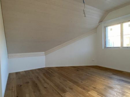 Moderne 3.5 Zimmer-Dachwohnung an ruhiger und zentraler Lage - Foto 3