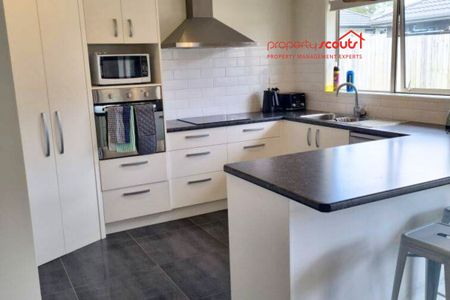 Spacious Family Home in Prime Whangārei Location! - Photo 4