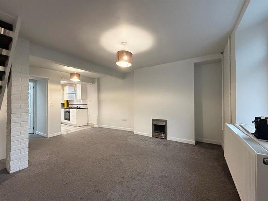 2 bedroom terraced house to rent - Photo 1