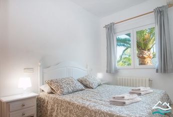 MORAIRA villa for rent with 4 bedroom garden and private pool