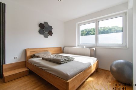 Großzügige 2-Zimmer-Wohnung mit heller Terrasse in Lichtenberg zu vermieten! - Foto 3