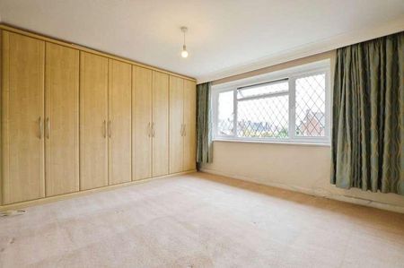 Godley Road, Byfleet, West Byfleet, Surrey, KT14 - Photo 4