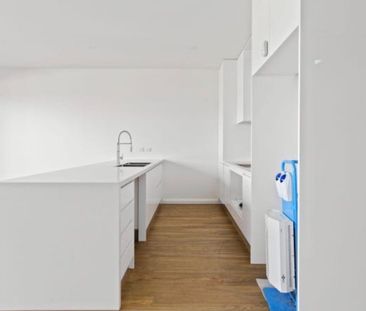 Modern 3BR + Study Home – Perfect Work-From-Home Rental - Photo 6