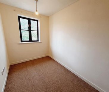 2 Bedroom House to Rent in Bonham Court, Kettering, Northamptonshir... - Photo 6