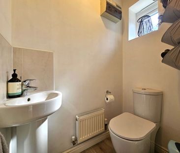 Greenways, Gloucester - Photo 5