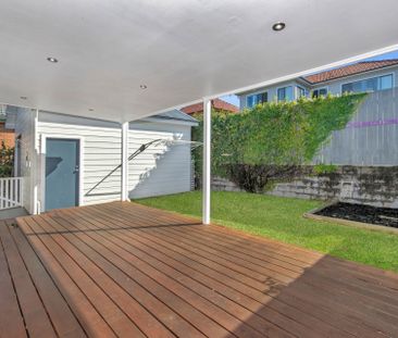 Renovated 3 Bedroom Home In Perfect Location - Photo 6