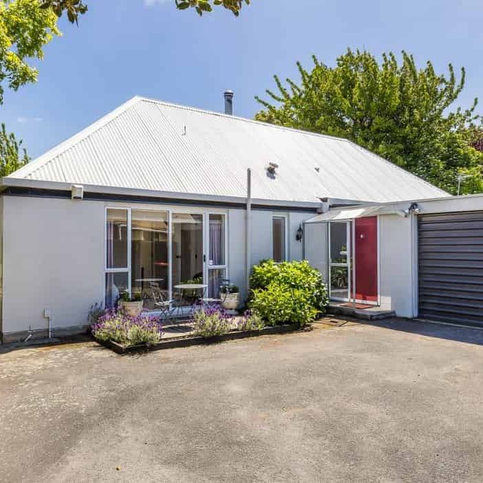 Charming 3BR Home in Bryndwr - Photo 1