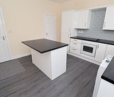 2 bedroom terraced house to rent - Photo 4