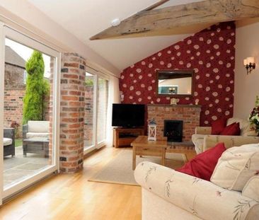 Heslington, York - Photo 2