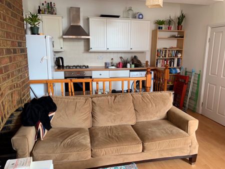 1 Bed Flat, Thistlewaite Road, E5 - Photo 2